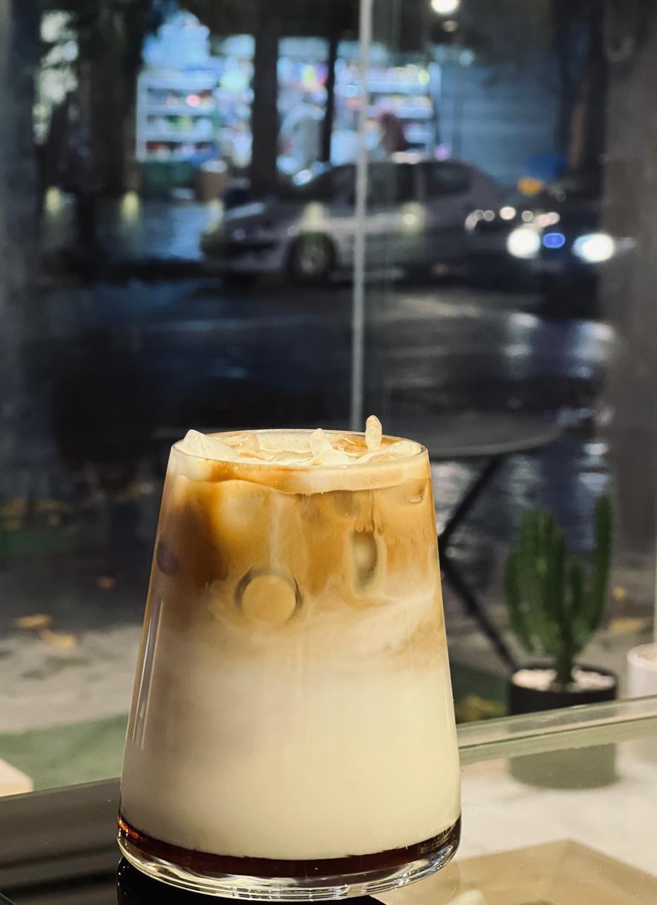 آيس لاته طعم دار