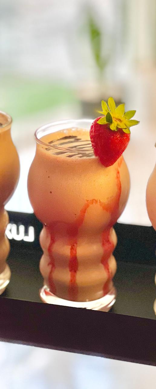 شیک توت فرنگی شکلات